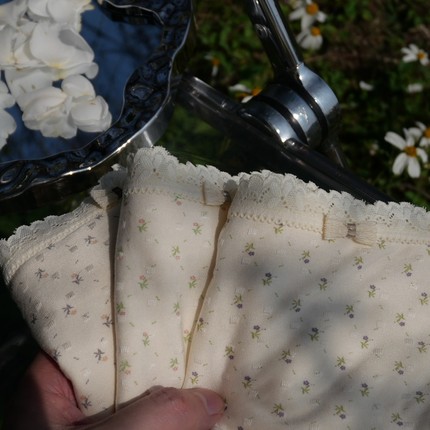 开春季7A级抑菌碎花格子田园风少女中腰内裤清新透气棉裆三角裤女