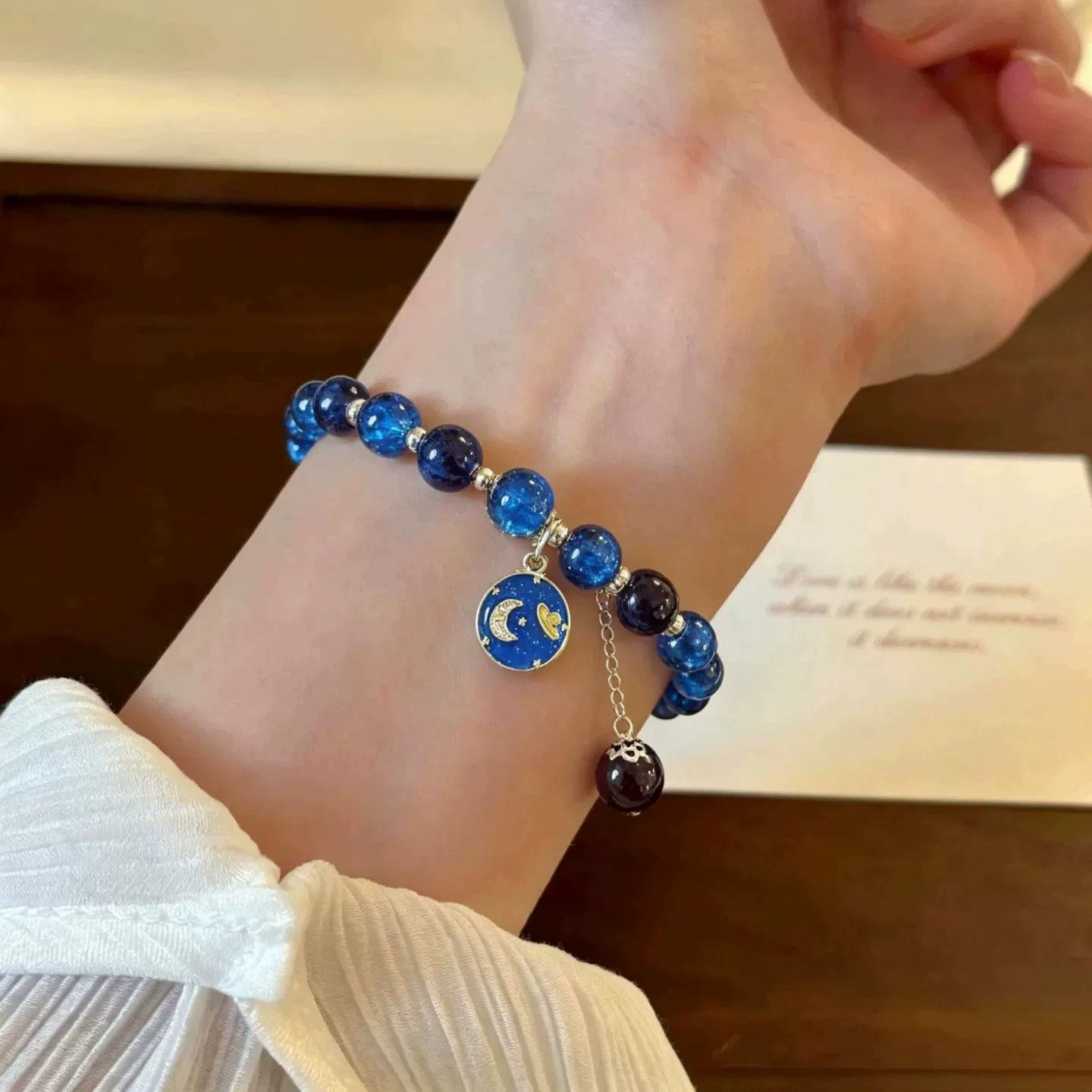 青金石蓝砂石手串女ins小众设计月亮星球吊坠高级感轻奢气质手链