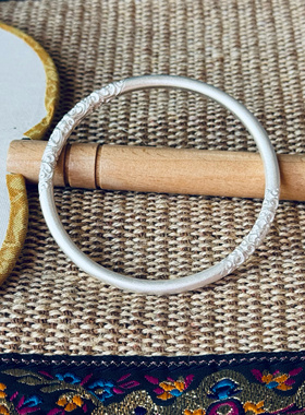 古法纯银卷草纹闭口中式手镯