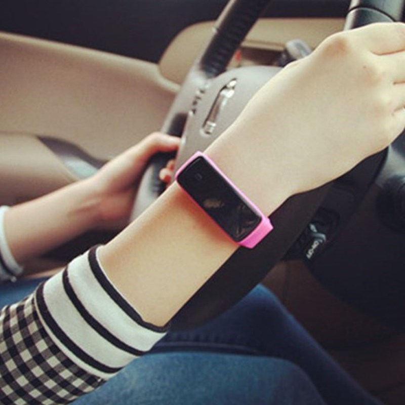 Women Men Touch Screen LED Digital Wrist Watch Sports Watche|ruв категории Цифровые аксессуары, цифровой периферийных, Другие батареи - от Buy2taobao.com для оказания профессиональной услуги покупки агента Taobao
