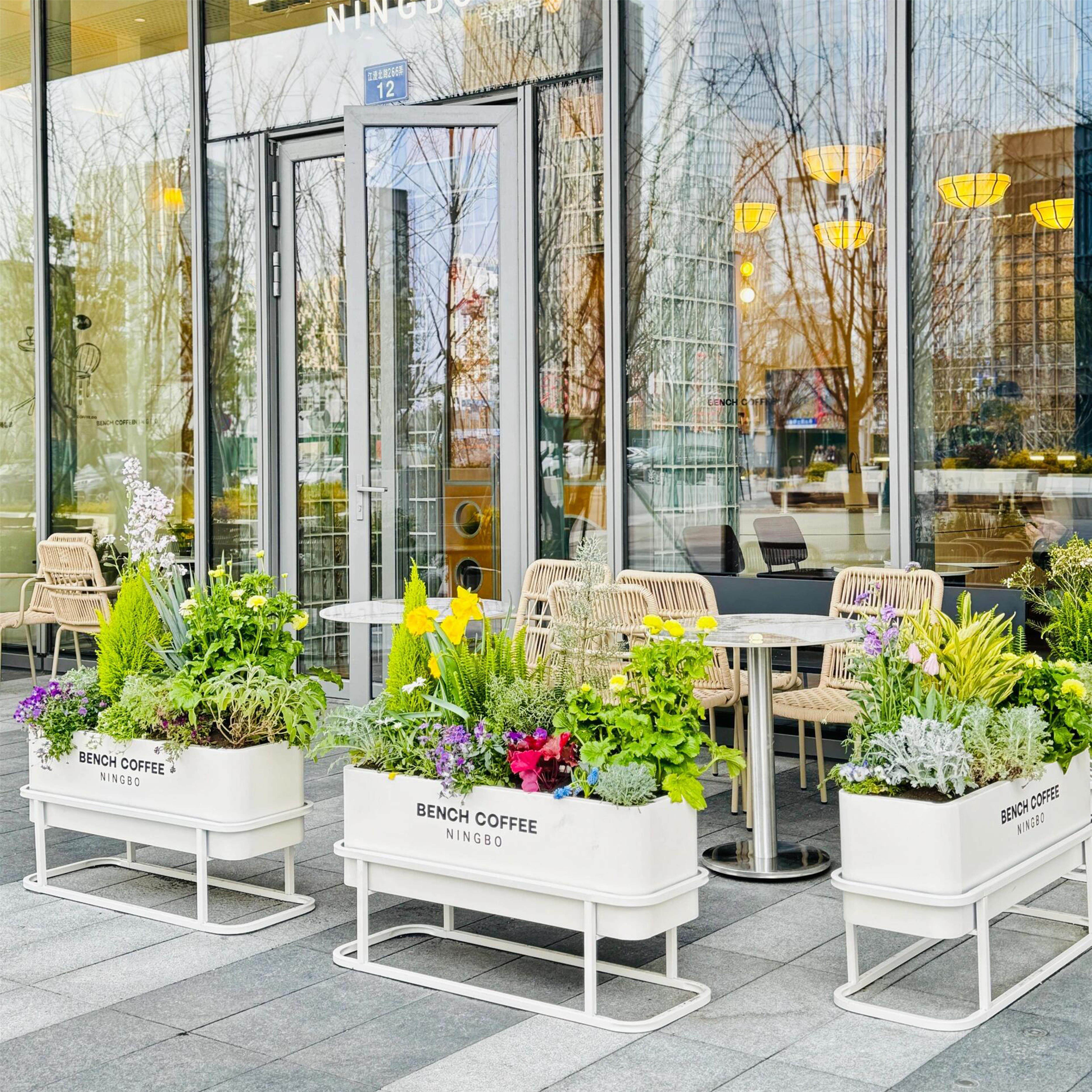 户外铁艺花箱商业街奶茶店外摆防锈花架庭院植物景观园艺隔断花槽