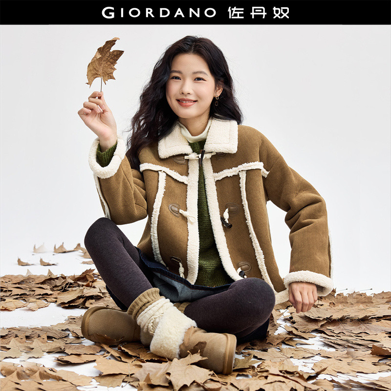 佐丹奴外套女装灯芯绒拼接仿羊羔绒翻领牛角扣针织外套 18374914
