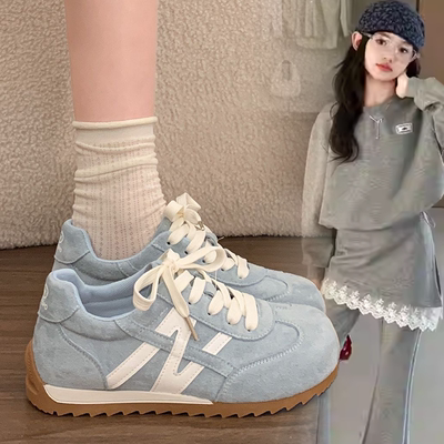 时尚韩系浅蓝色设计简约德训鞋女童2026春秋新款低帮系带休闲单鞋