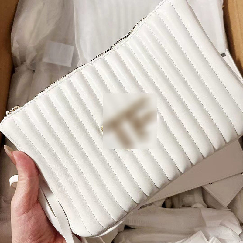 专柜周边精美化妆包大牌礼赠赠品高级感小杂物大容量收纳整理包