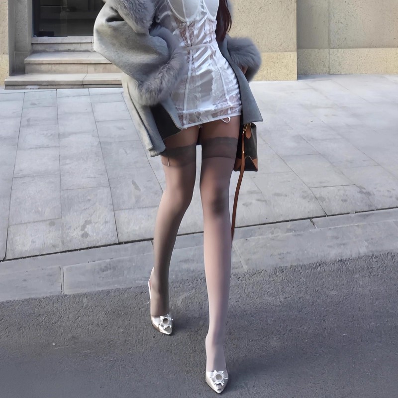 时尚慵懒感蕾丝花边高筒袜