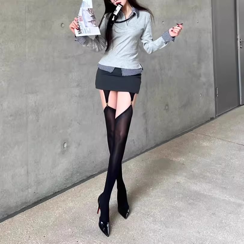 春芝婵性感油亮黑丝吊带袜