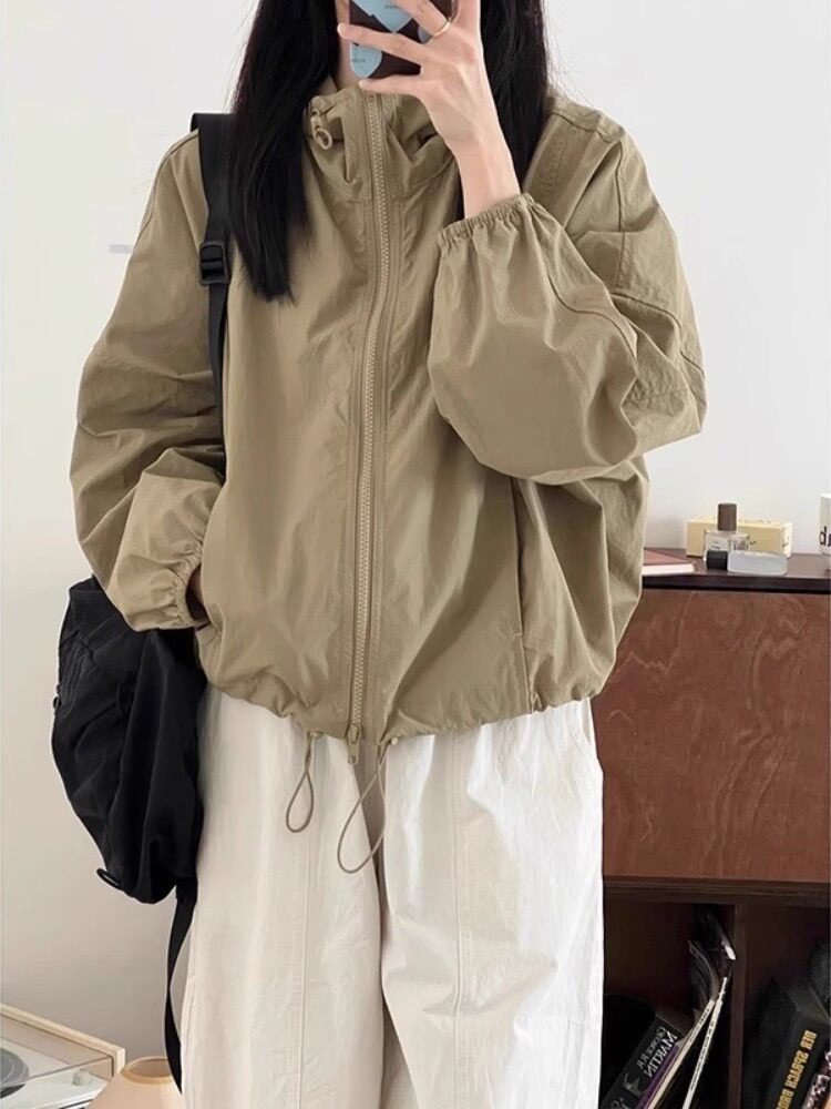 户外工装冲锋衣外套女春薄款2026新款防风爬山登山服运动夹克上衣