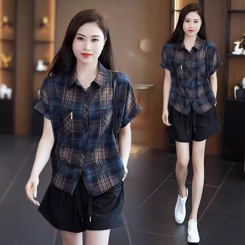 格子短袖衬衫女夏季薄款2026新款时尚洋气宽松显瘦百搭衬衣上衣潮