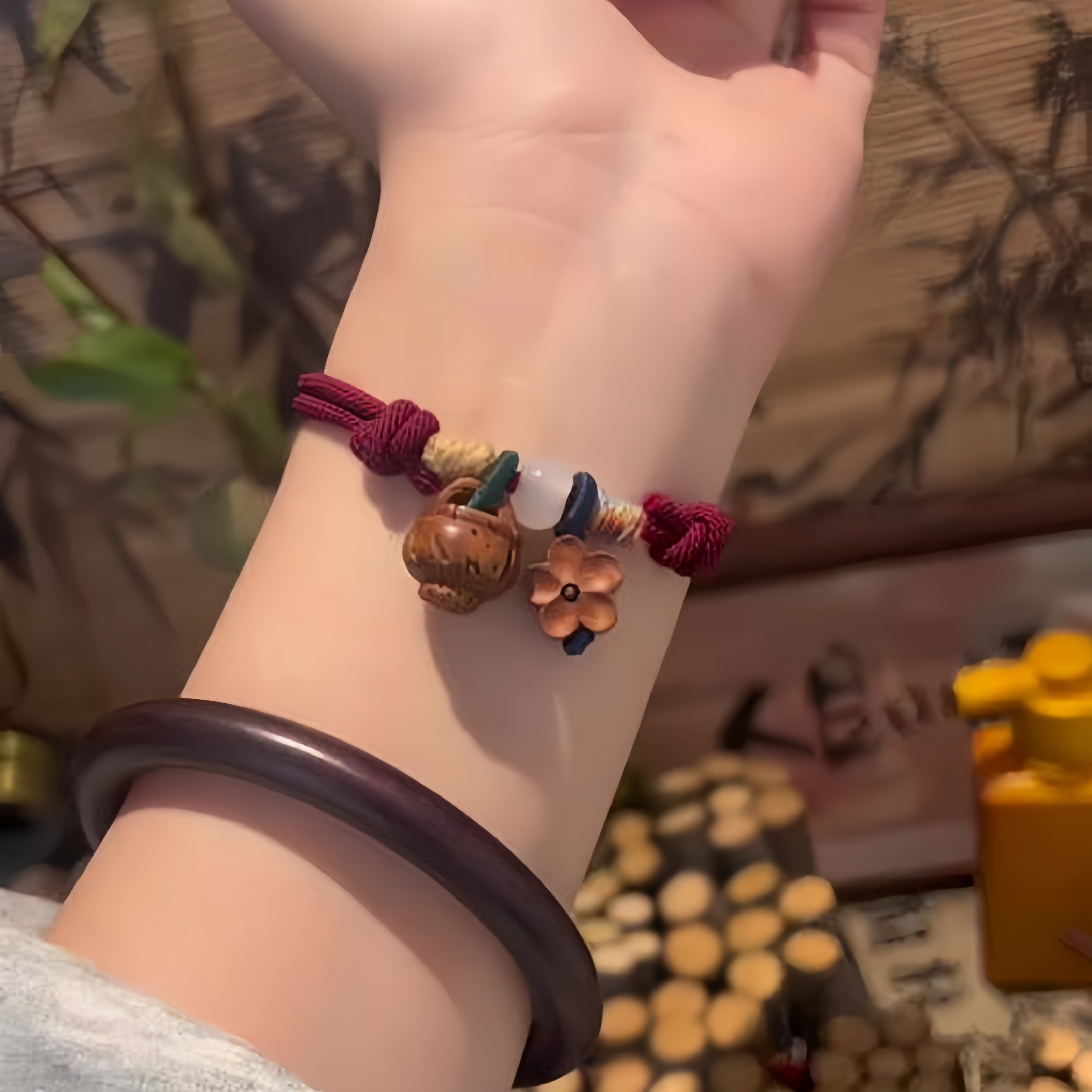 桃篮手链女款小众编绳桃核手绳本命年保平安红绳桃木手串成人护身