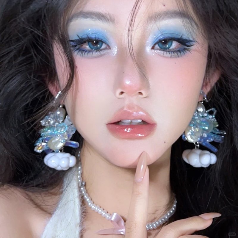 克莱因蓝九色眼影盘蓝色珠光细闪夏天小盘便携 玩妆小众舞台妆