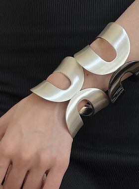 日系coopkoop欧美时尚金属大光面镂空几何手镯女个性朋克臂环