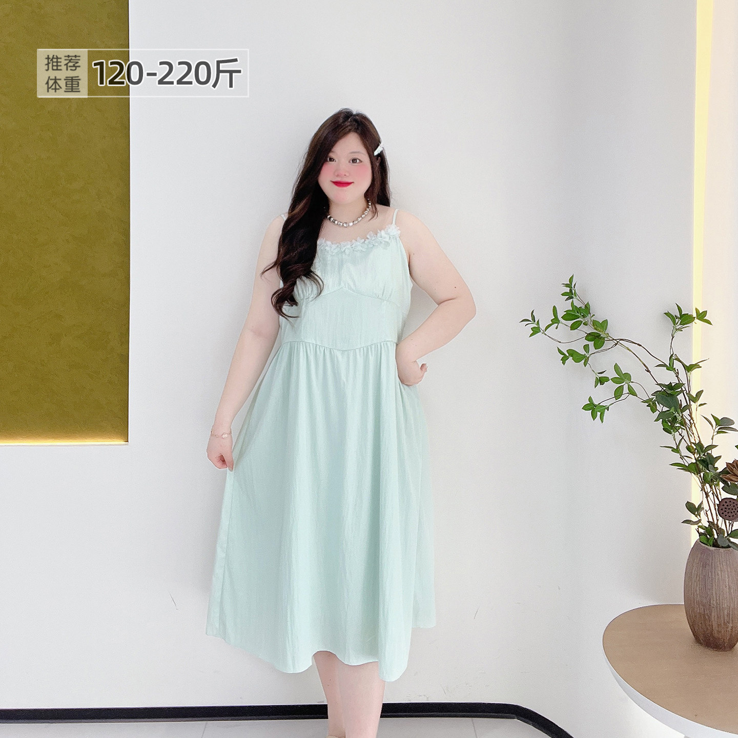 200斤胖莹莹大码女装韩系小清新高腰立体小花吊带裙清冷感连衣裙