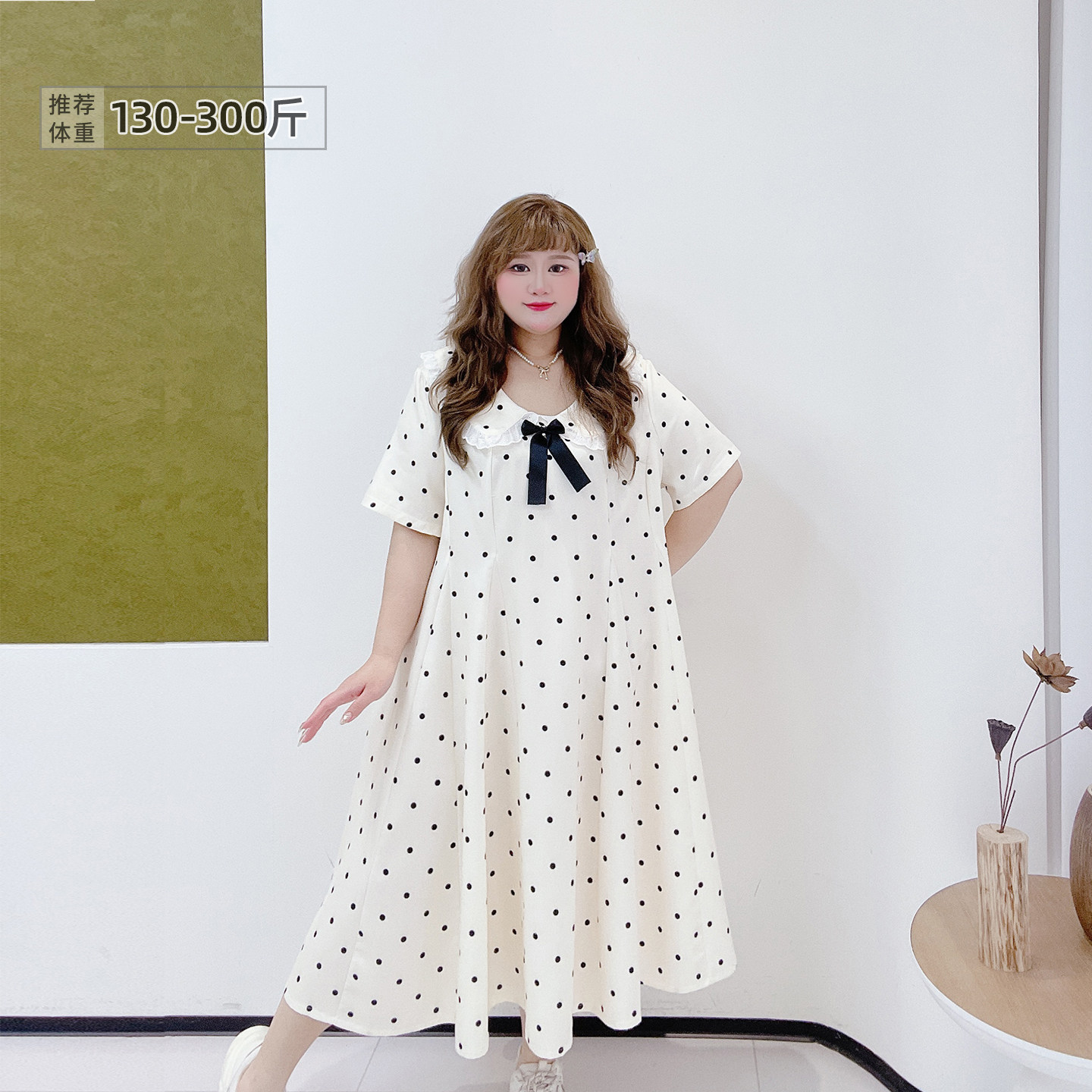 胖莹莹大码女装300斤胖mm娃娃领可爱波点蝴蝶结宽松遮肉连衣裙