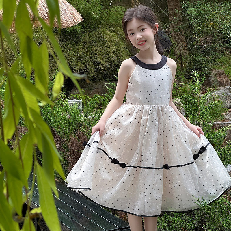 女童白色黑点波点裙2025新款儿童7大裙摆8挂脖连衣裙9礼服裙12岁