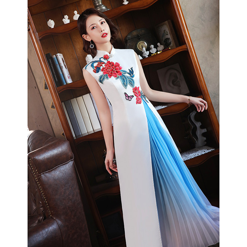 白色合唱团演出服走秀高端旗袍绣花连衣裙主持人年会晚礼服女春夏