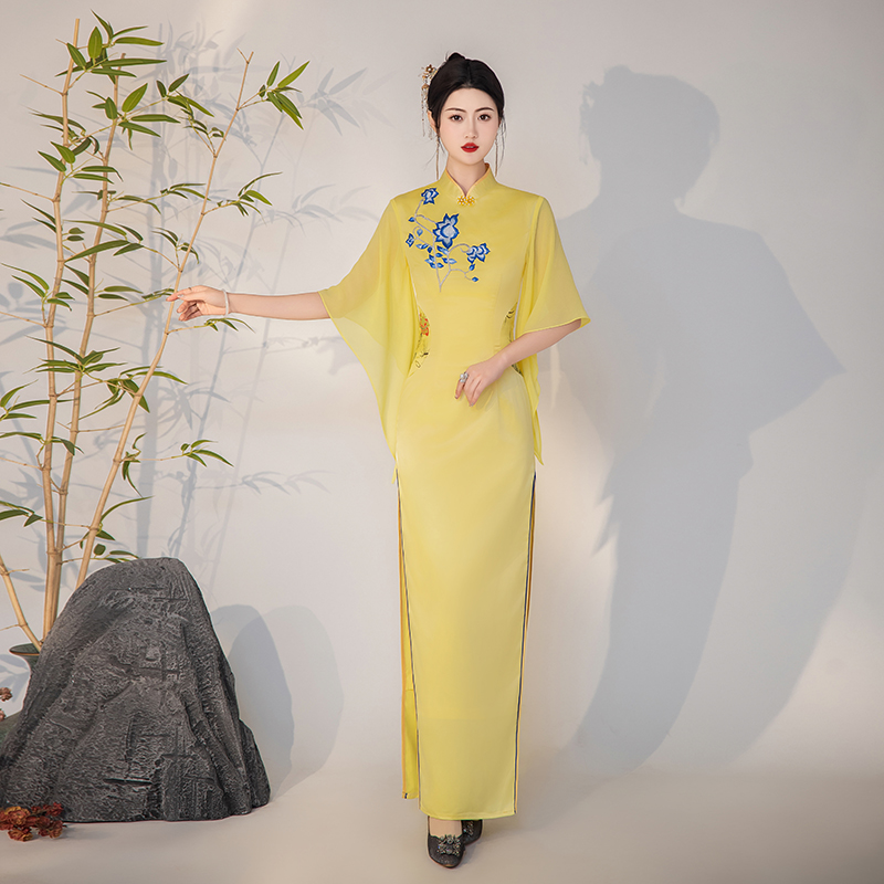 高端走秀旗袍2024新款长款优雅中国风改良版模特舞台演出服显瘦女