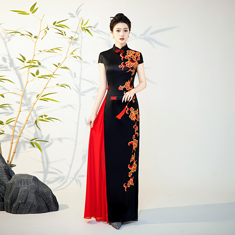 中国风改良旗袍2024年新款高端表演走秀大码年轻款舞台演出服复古