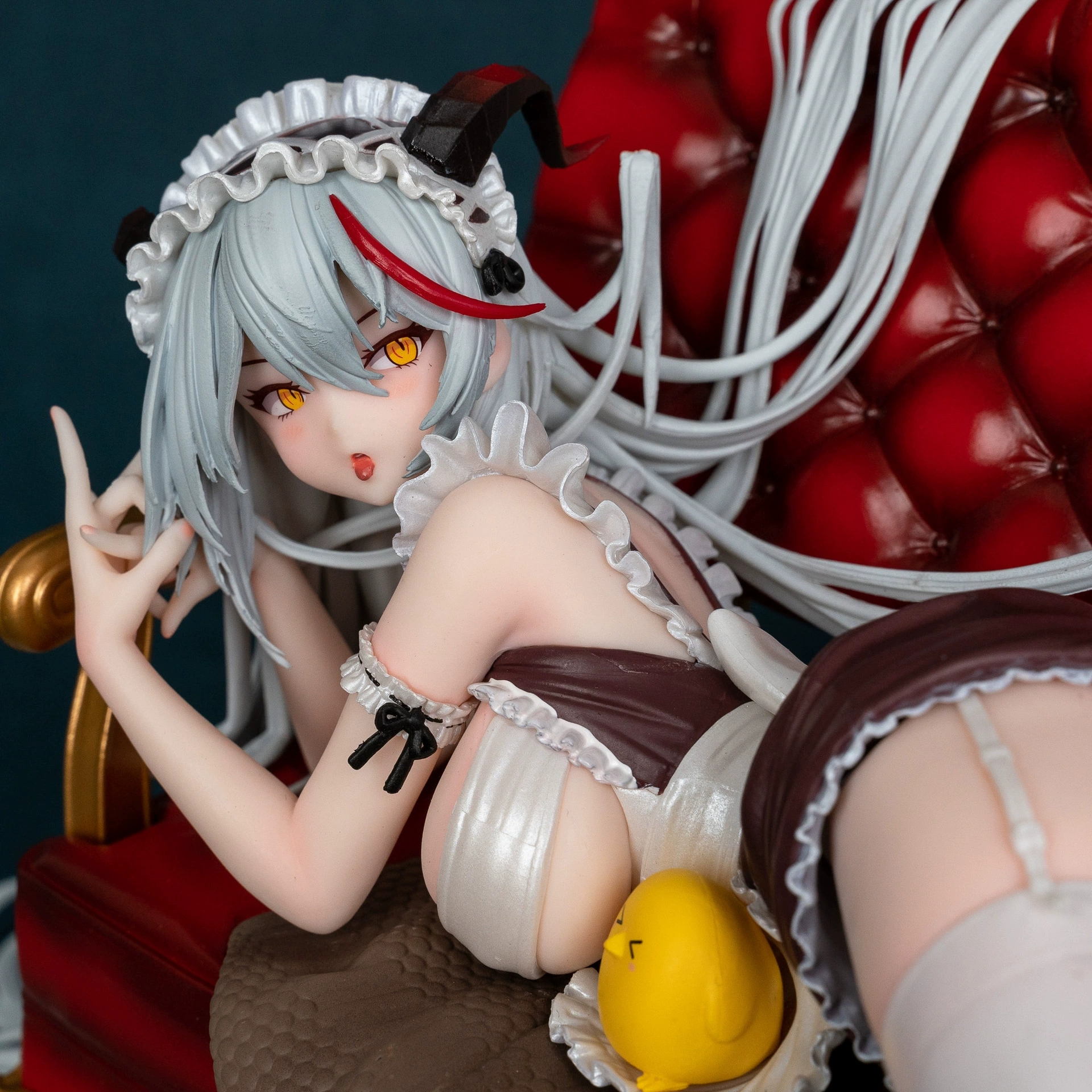 碧蓝档案港区的龙女仆埃吉尔手办