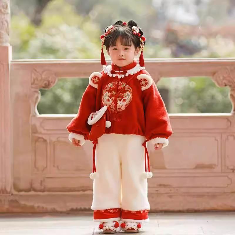 2026年秋冬新款女童中国风汉服加绒厚棉袄新年拜年服红色刺绣套装