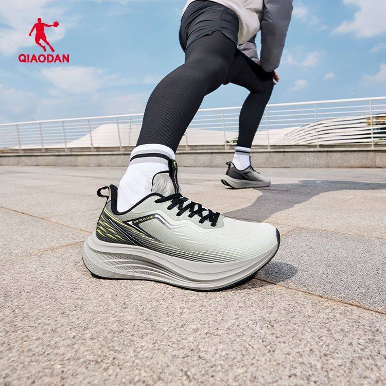 乔丹男跑步鞋2025秋季新款轻便防滑耐磨舒适运动鞋QDB023254225G