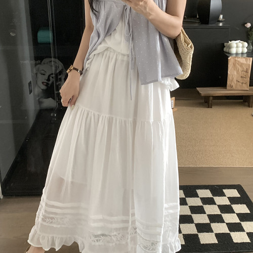 CHERRY  STUDIO-超仙大摆木耳边蕾丝拼接A字半身裙