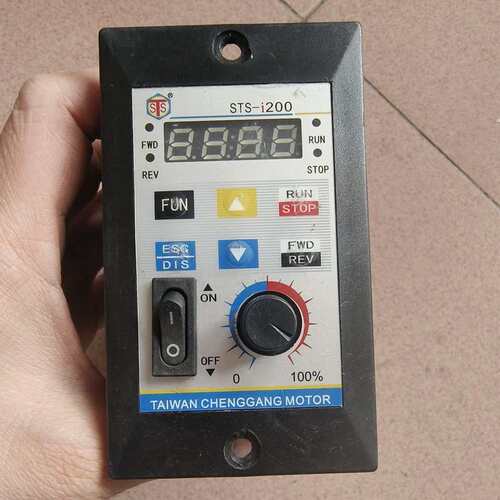 议价台湾STS-i200 变频器 变频调速器，，实拍如