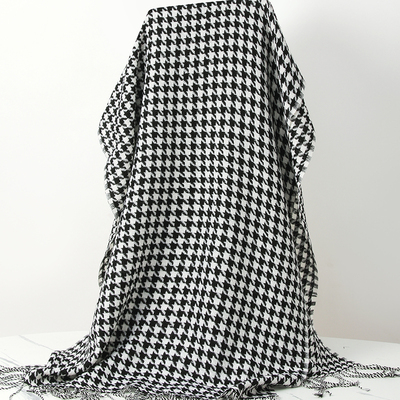 经典千鸟格澳毛长流苏精纺围巾