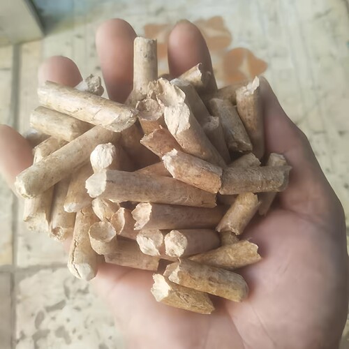 实木生物质颗粒取暖燃烧颗粒