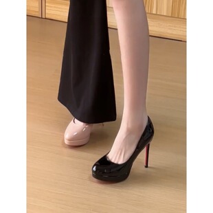 通勤女鞋初遇季超美黑色红底圆头性感漆皮细跟高跟鞋女超美防水