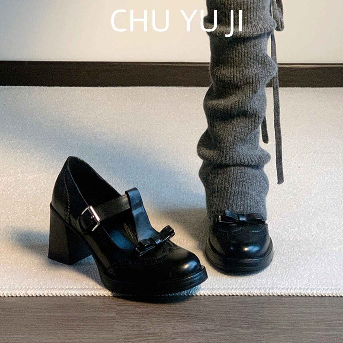 通勤女鞋初遇季法式黑色甜酷风圆头镂空玛丽珍鞋女T字带扣高跟小