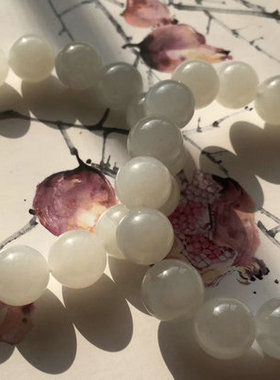 天然和田玉青海料白玉起冰带微猫12mm手串