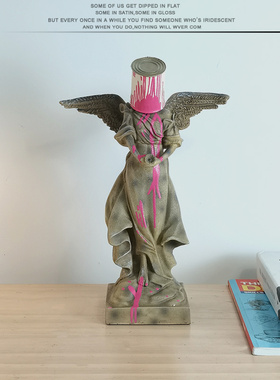 banksy油漆桶天使涂鸦班克西雕塑