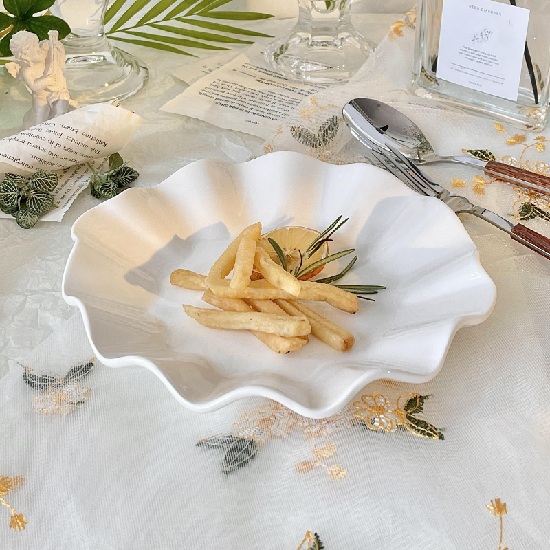 7.5英寸陶瓷荷叶花边纯白色盘子