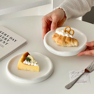 ins风白色陶瓷甜品盘高级感家用餐盘仪式感早餐面包点心蛋糕盘子