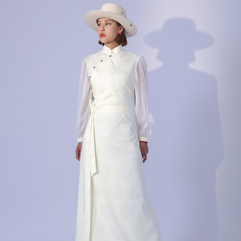 小雄自制古典优雅西藏服大气