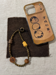 实物拍摄天然绿檀木手机链寓意好物木质文玩挂件好事发生柿柿如意