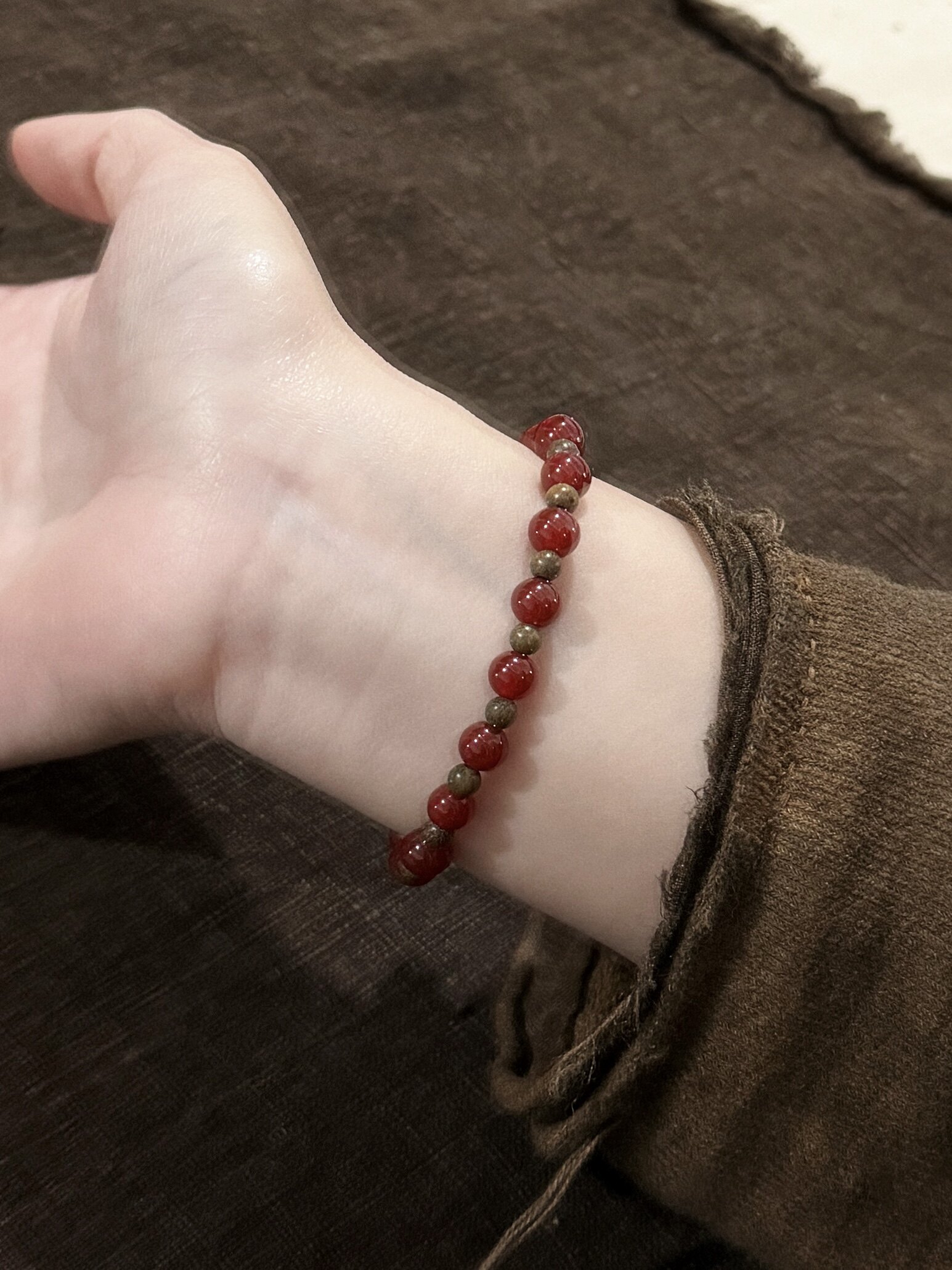 6mm红玛瑙搭配4mm绿檀木文小众木作