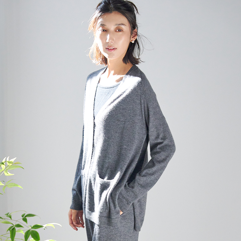 新款100%纯山羊绒高端纯色V领女士开衫气质宽松长袖针织开衫