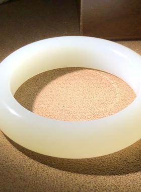 新疆和田玉手镯羊脂白玉平安镯