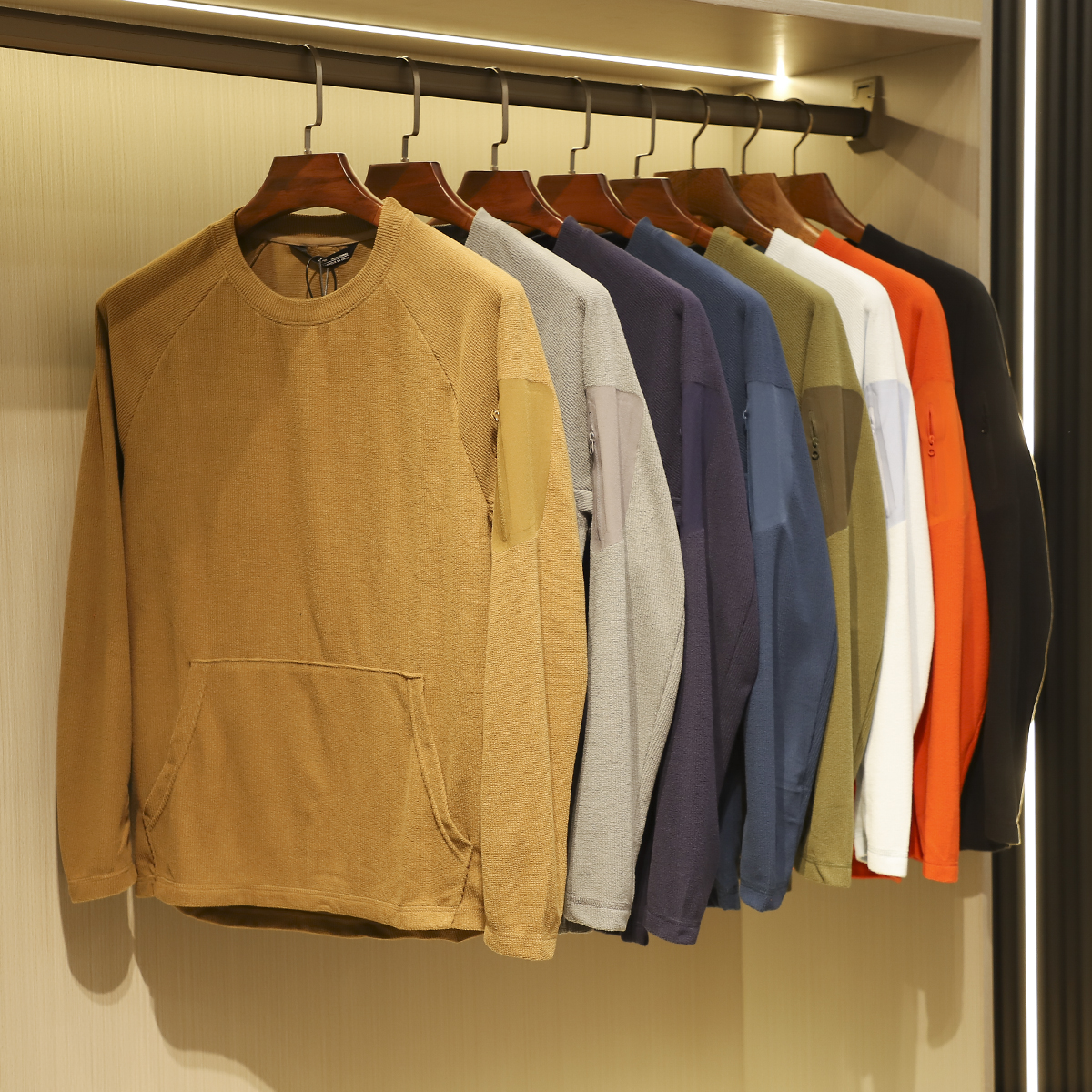 长袖青春活力男士锁温卫衣