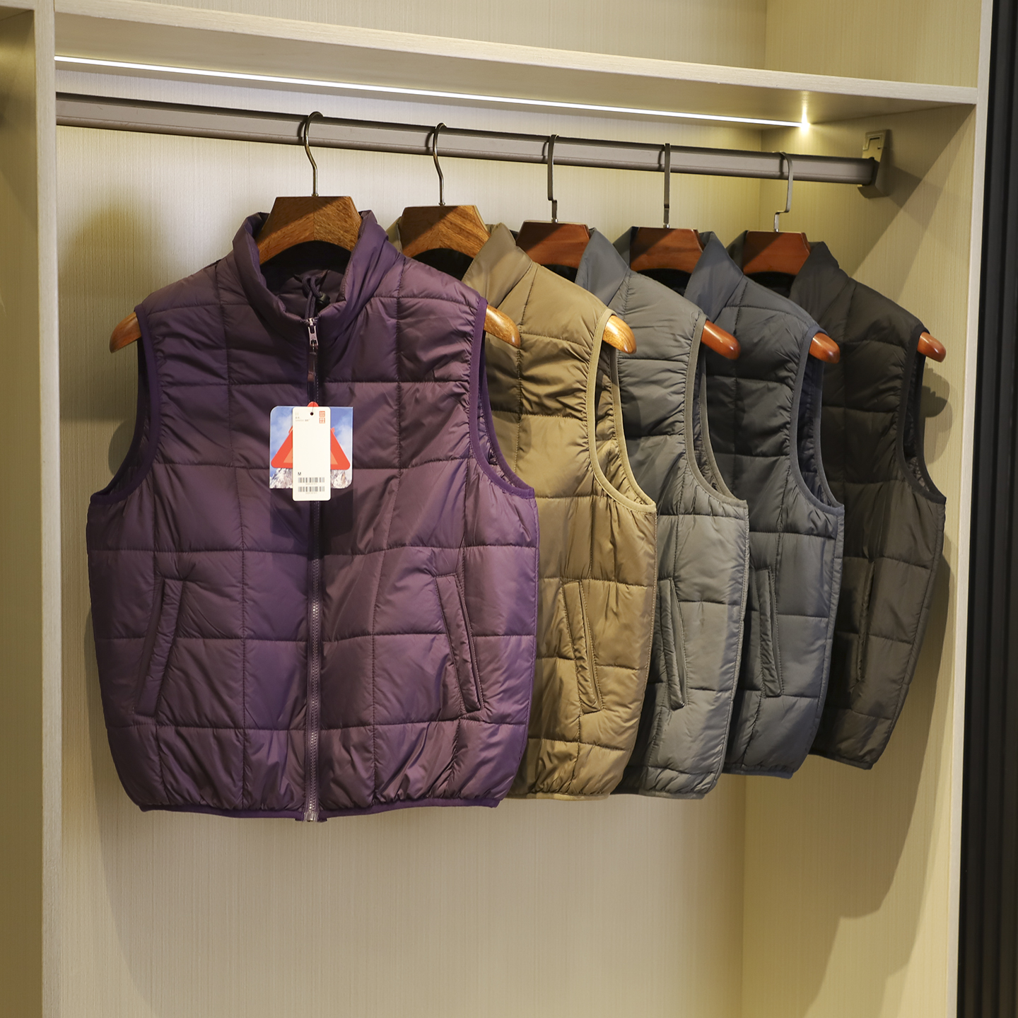 【东吉U家】轻盈保暖空气棉服~秋冬男女加厚保暖便携式立领棉马甲