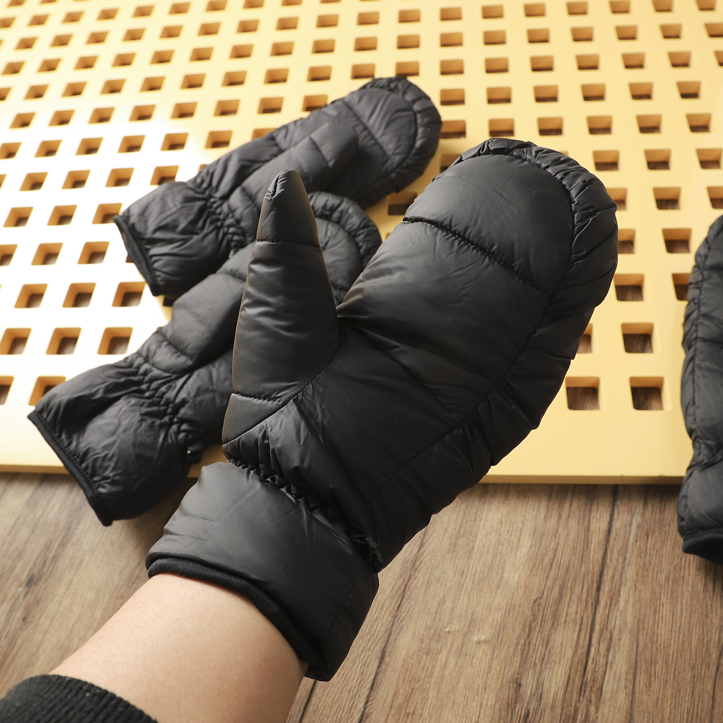 北欧户外~羽绒填充~冬男女防风防水加厚保暖羽绒手套加绒滑雪手套