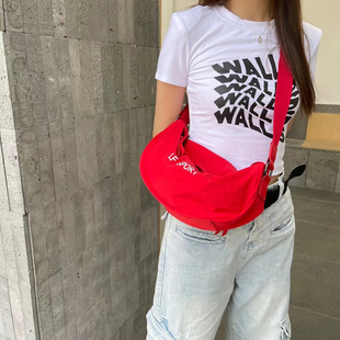 奈斯 休闲饺子包女牛津布包ins潮牌运动休闲斜挎包 新款 大容量时尚