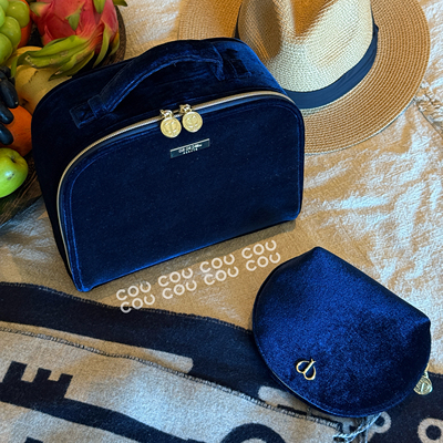 现货秒发！CPB超大容量手提化妆包蓝丝绒高级感旅行收纳洗漱包