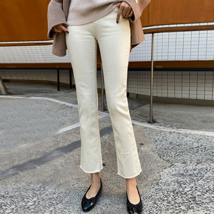 2024春季新款高腰显瘦微喇叭米白牛仔裤女小个子八分九分杏色