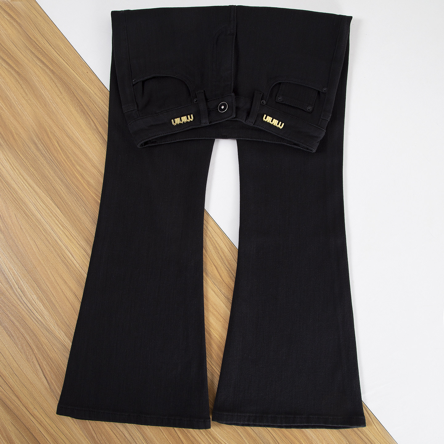 巨显瘦四面弹莱卡黑色高腰微喇叭牛仔裤女紧身提臀显瘦2026春款