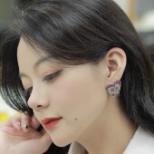 Du家 Tres Oscula Selfish Angeli 不对称设计古典三色堇耳钉耳饰