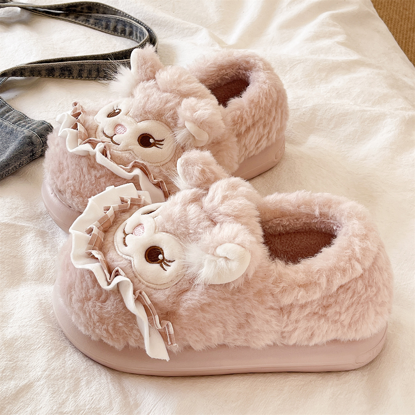 可爱卡通厚底包跟保暖棉拖鞋
