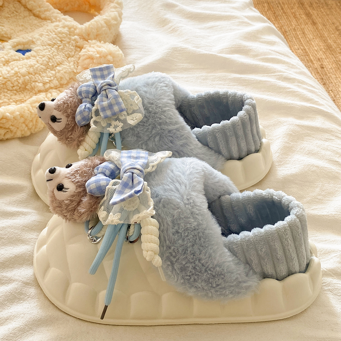 可爱蝴蝶结小熊加绒保暖棉拖鞋