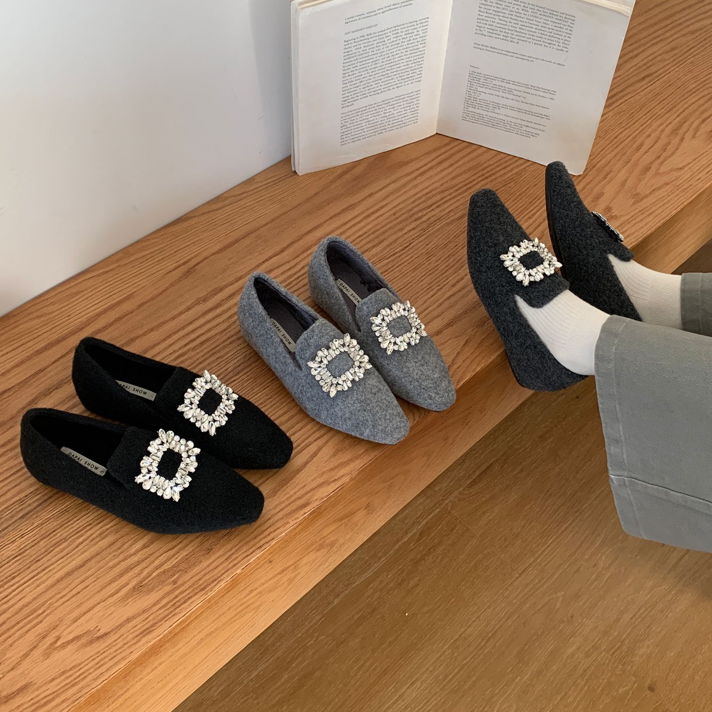 Dapaishow水钻方扣毛毛乐福鞋女2025冬季新款内增高4cm深口单鞋